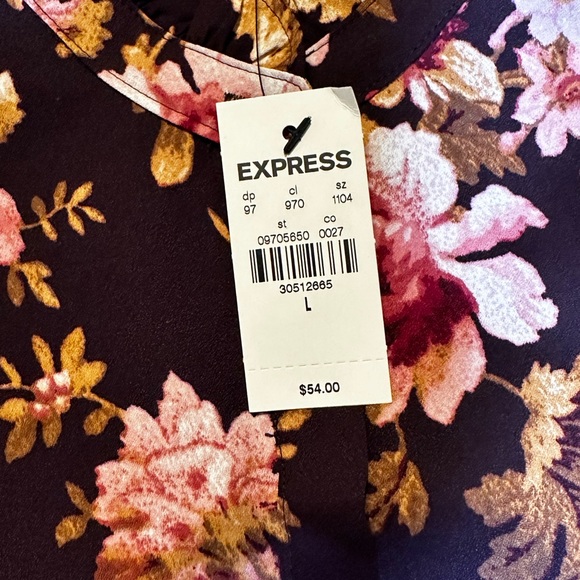 COPY - EXPRESS Portifino Button up top!! Beautiful maroon floral design size la… - Picture 2 of 8